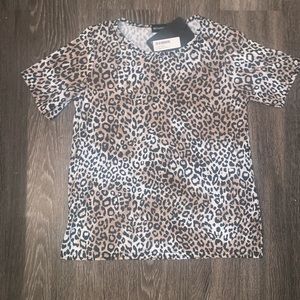 Stylish Cheetah Print T-Shirt